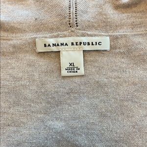 Banana Republic Tops - Banana Republic Short Sleeve V-Neck Sweater Banana Republic Tops - Banana Republic Short Sleeve V-Neck Sweater